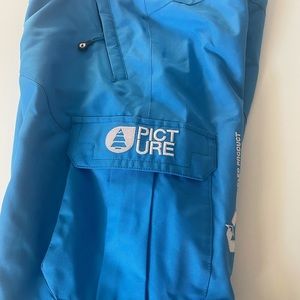 Kids snow pants, unisex. size 10. In great condition, no tears. Waterproof